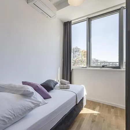 With Wifi - 18088 Apartment